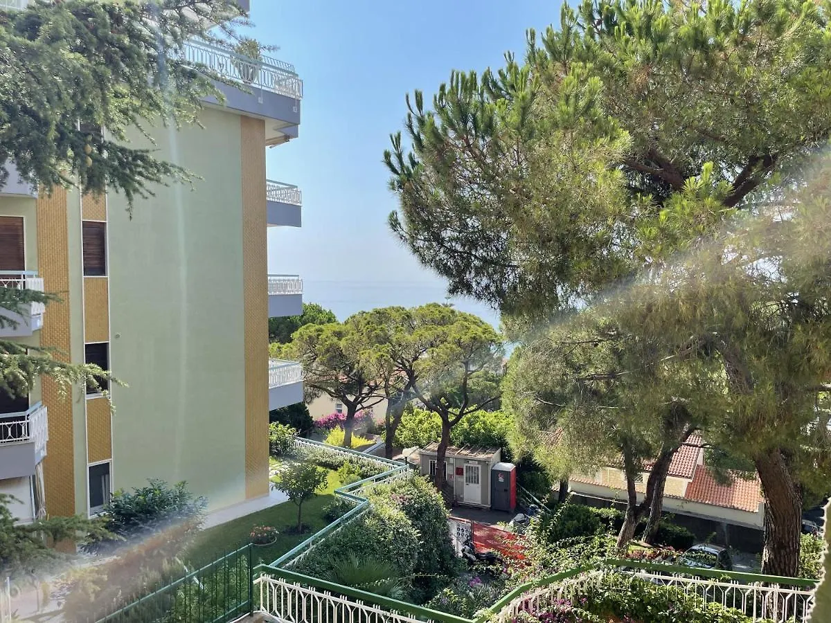 Apartment Suite Semeria 130 - Relax, Mare, Parking Sanremo Italy
